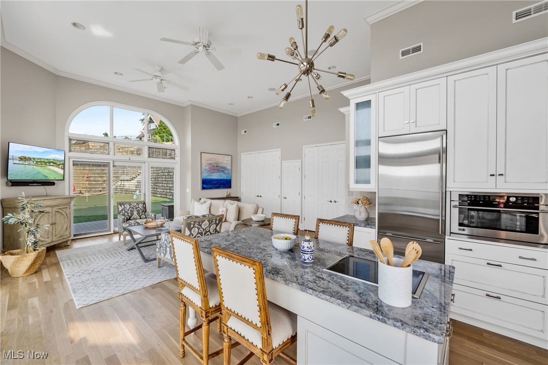 17852 Lake Road Lakewood OH 44107