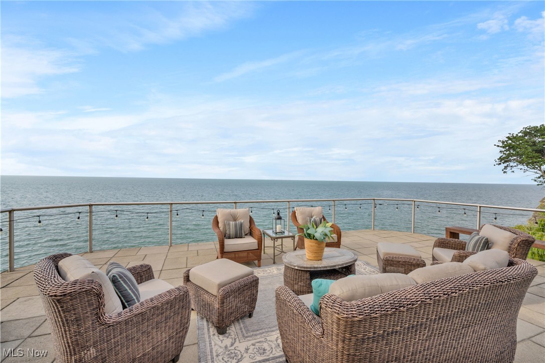 17852 Lake Road Lakewood OH 44107