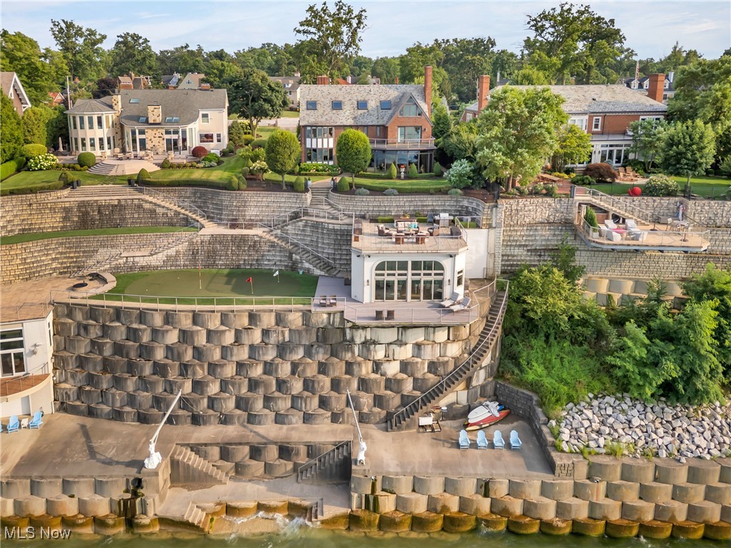 17852 Lake Road Lakewood OH 44107