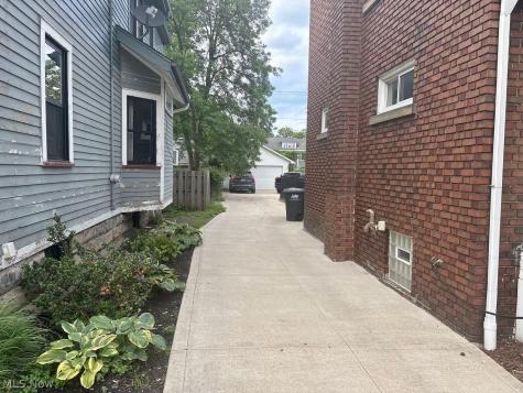 15304 Clifton Boulevard Lakewood OH 44107
