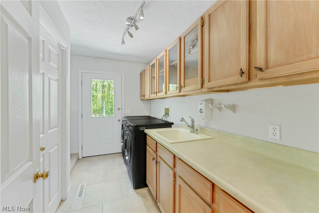 5157 Crofton Avenue Solon OH 44139