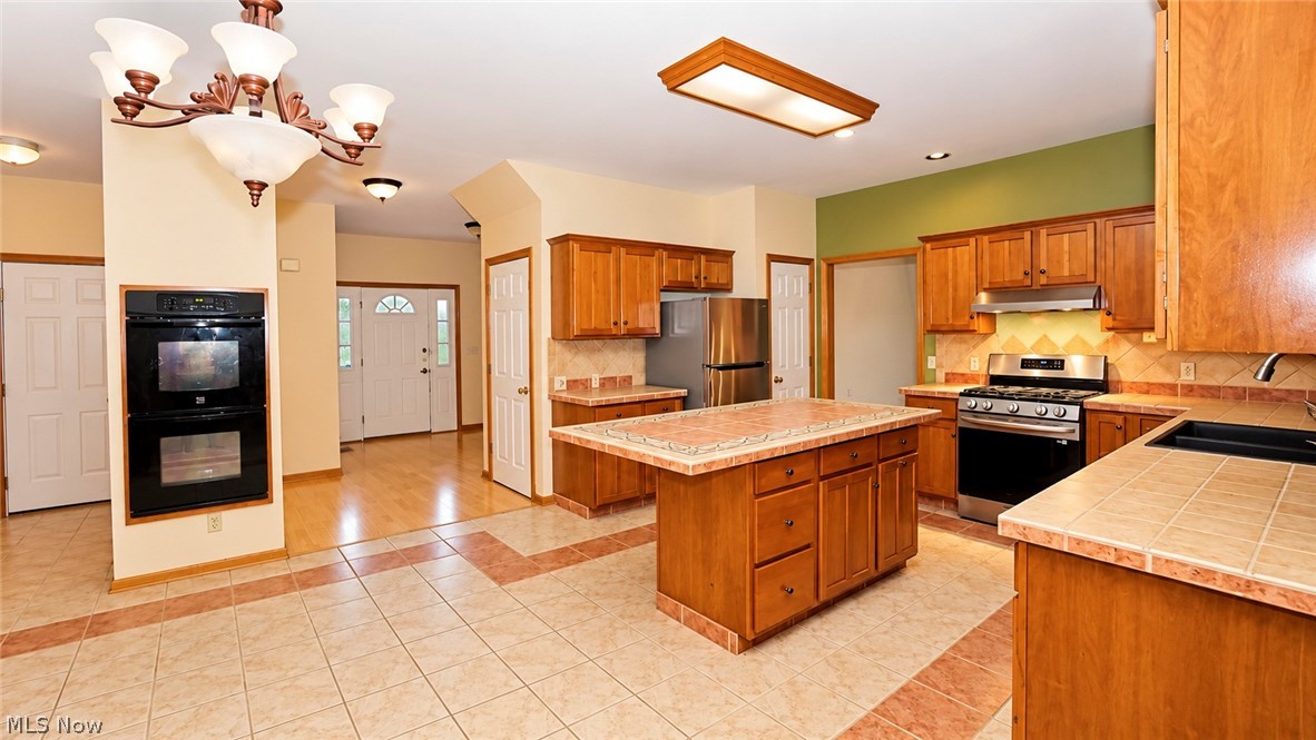 835 Lehigh Avenue Cuyahoga Falls OH 44221