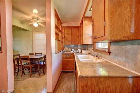 2123 Clearview Avenue NW Canton OH 44708