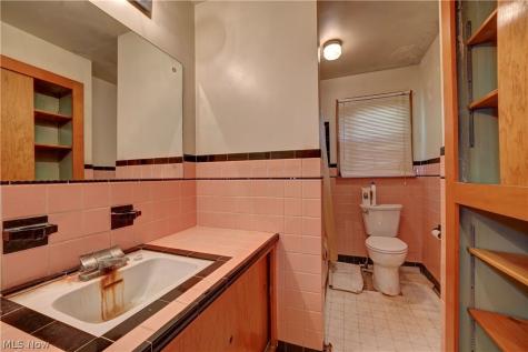 2123 Clearview Avenue NW Canton OH 44708