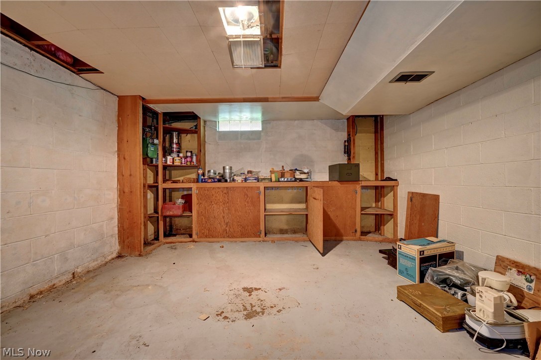 2123 Clearview Avenue NW Canton OH 44708