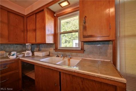 2123 Clearview Avenue NW Canton OH 44708