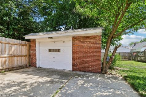 361 Lloyd Road Euclid OH 44132