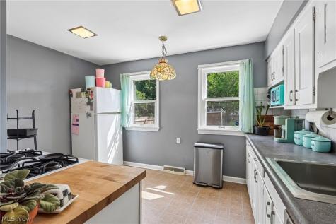 361 Lloyd Road Euclid OH 44132