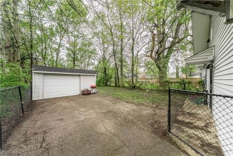 1714 Hillview Road Cleveland OH 44112