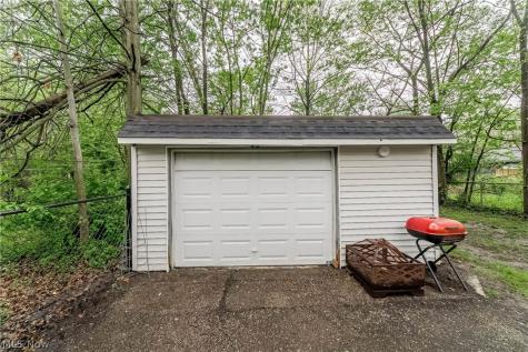 1714 Hillview Road Cleveland OH 44112