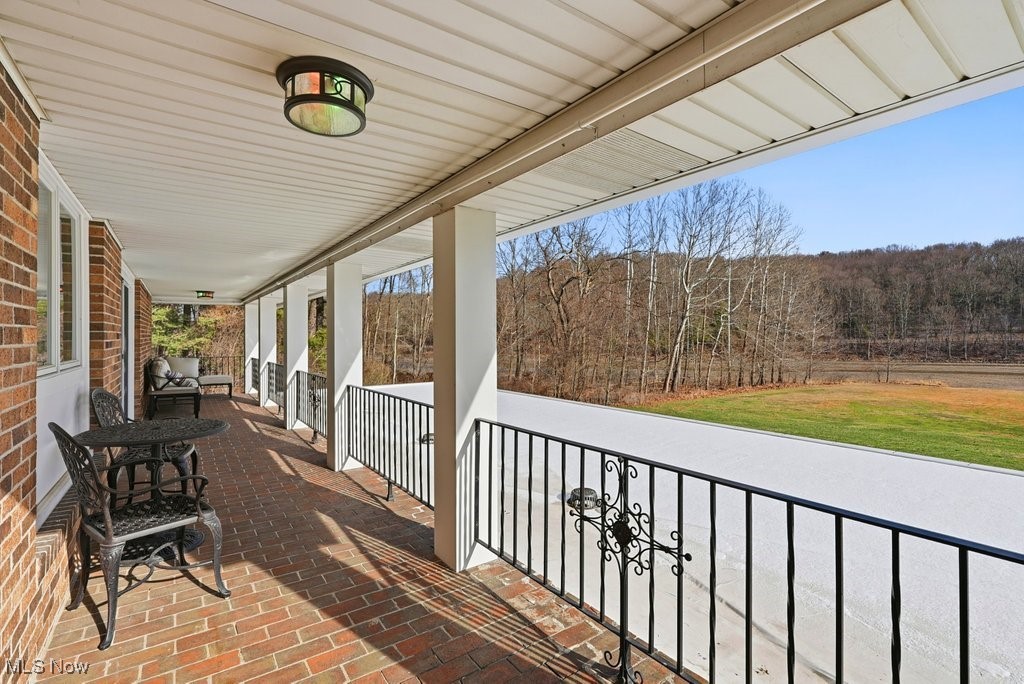 1430 Magnolia Road SW Dellroy OH 44620
