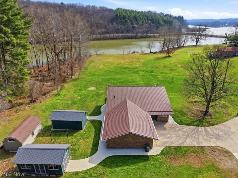 1430 Magnolia Road SW Dellroy OH 44620
