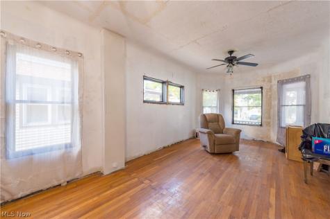4207 Bucyrus Avenue Cleveland OH 44109