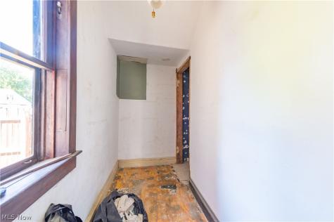 4207 Bucyrus Avenue Cleveland OH 44109