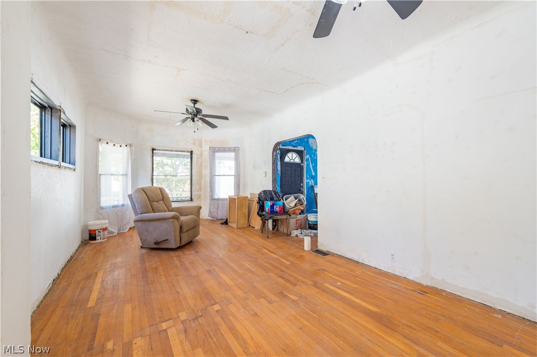 4207 Bucyrus Avenue Cleveland OH 44109
