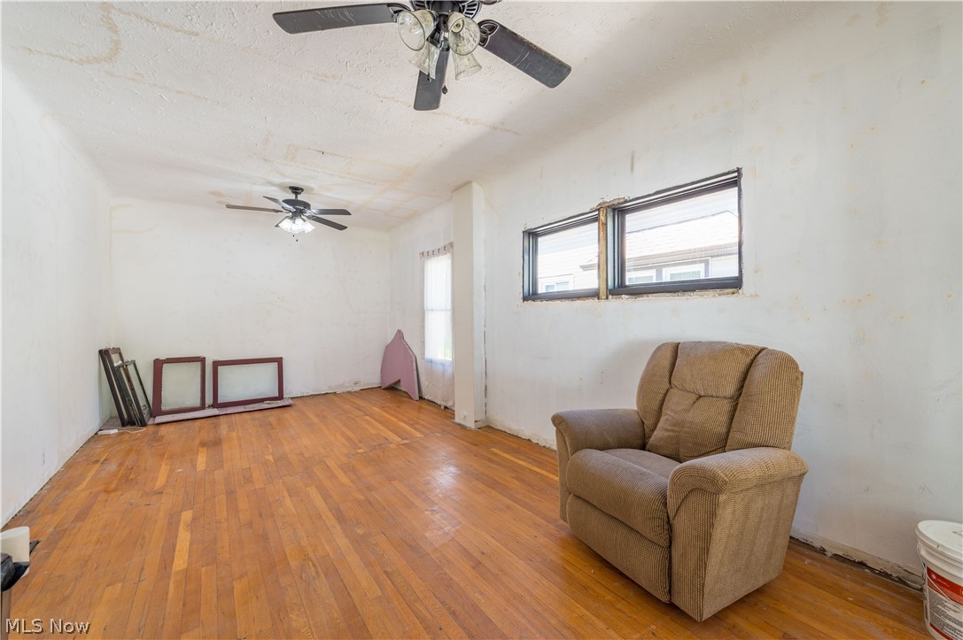 4207 Bucyrus Avenue Cleveland OH 44109