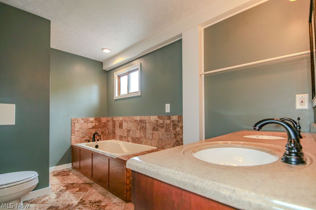 12433 Webster Road Strongsville OH 44136