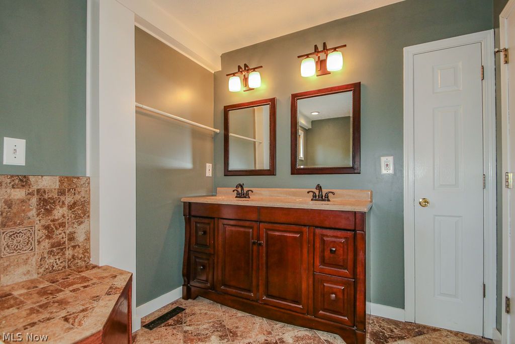 12433 Webster Road Strongsville OH 44136