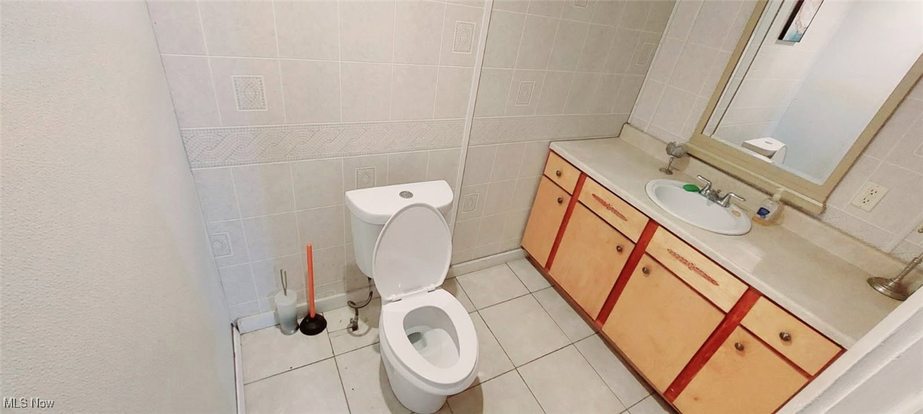 1694 E 90th Street Cleveland OH 44106