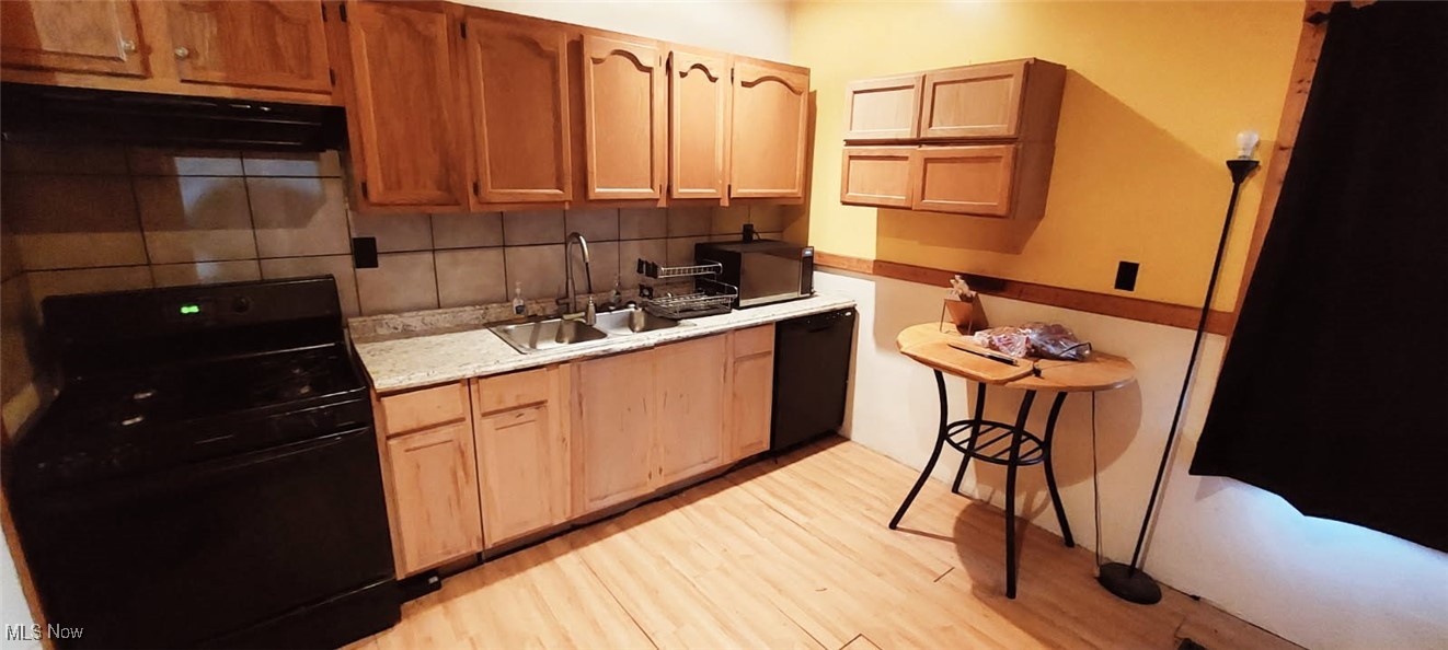 1694 E 90th Street Cleveland OH 44106