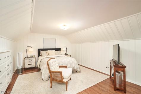 2863 11th Street Cuyahoga Falls OH 44221