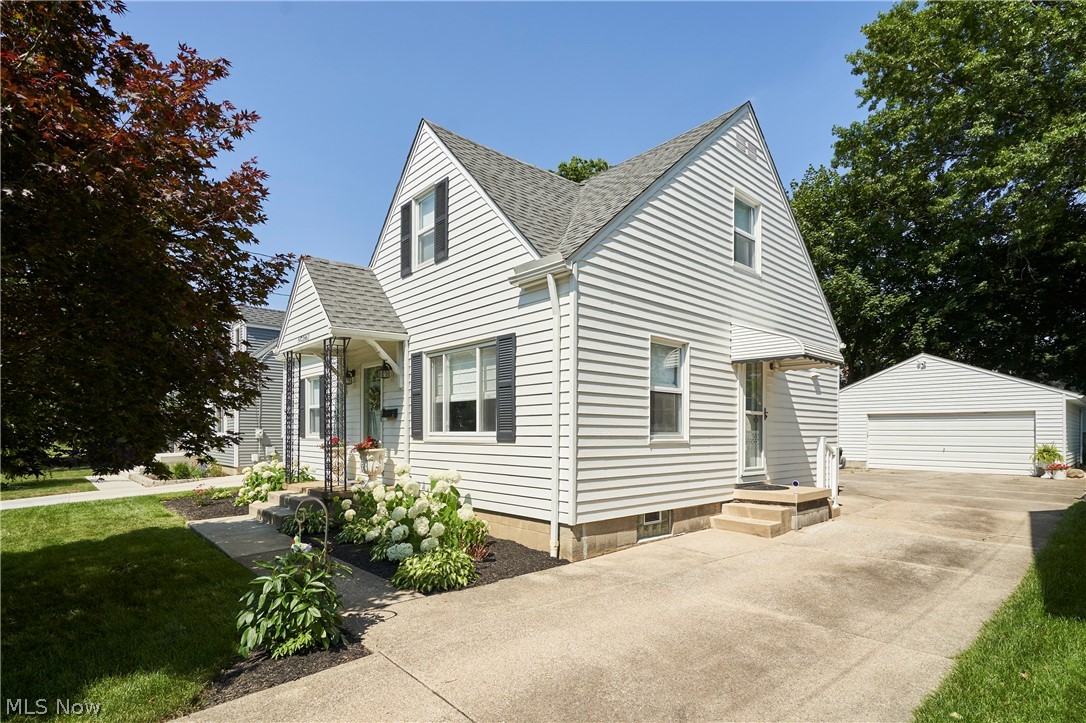 2863 11th Street Cuyahoga Falls OH 44221