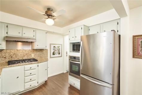 2863 11th Street Cuyahoga Falls OH 44221