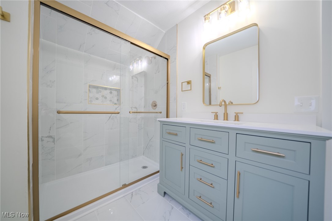 1473 Spring Garden Avenue Lakewood OH 44107