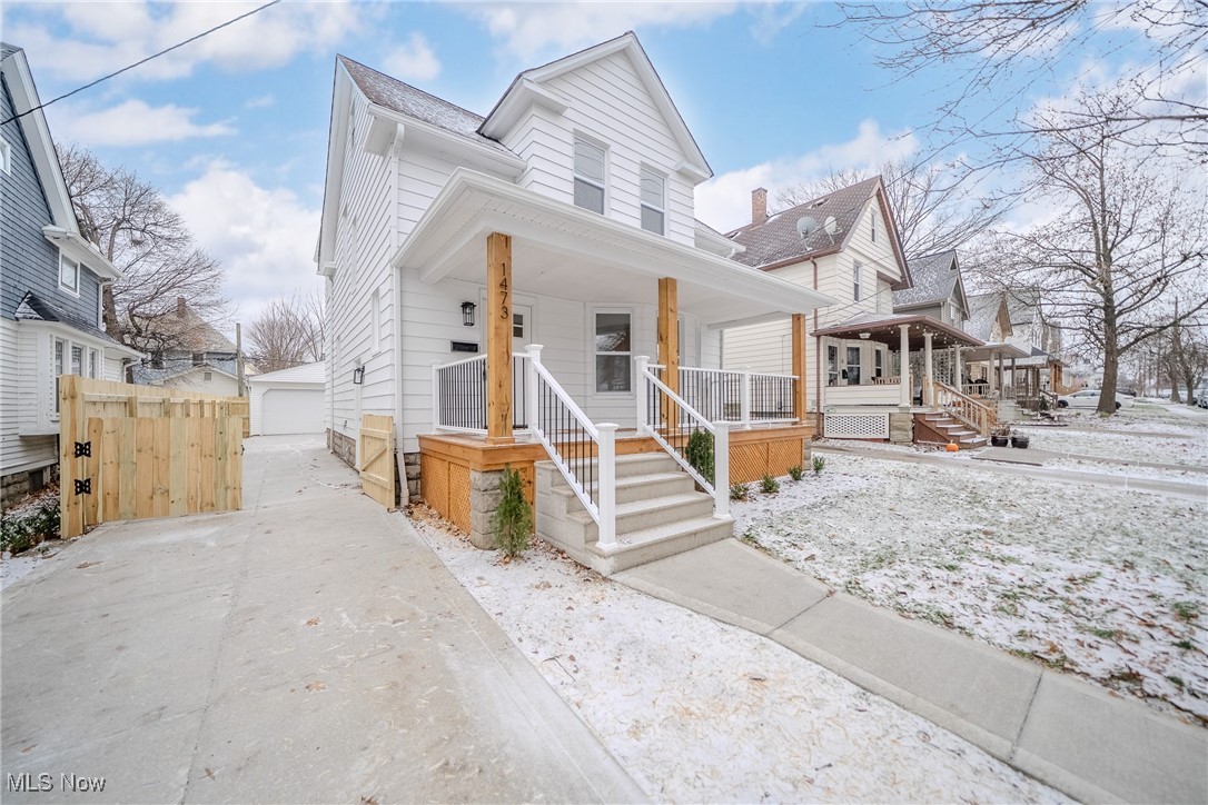 1473 Spring Garden Avenue Lakewood OH 44107