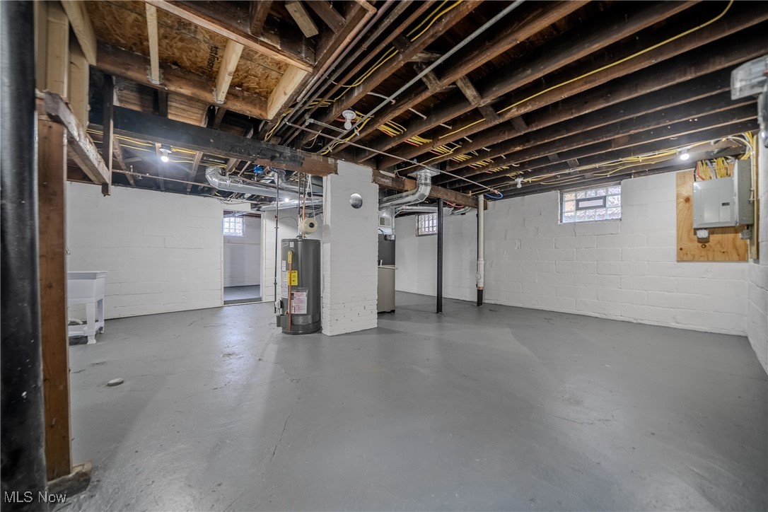 1473 Spring Garden Avenue Lakewood OH 44107