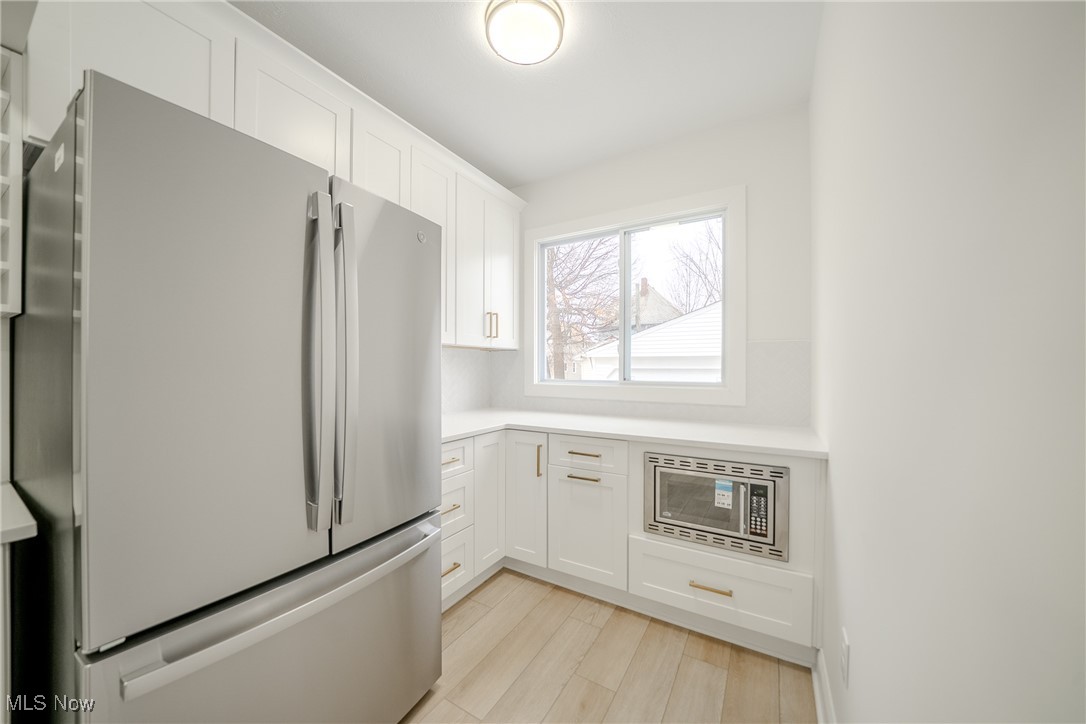 1473 Spring Garden Avenue Lakewood OH 44107