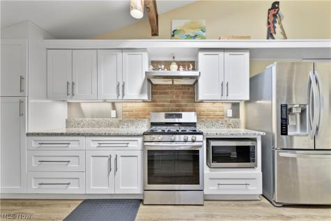 30200 Crestview Drive Bay Village OH 44140