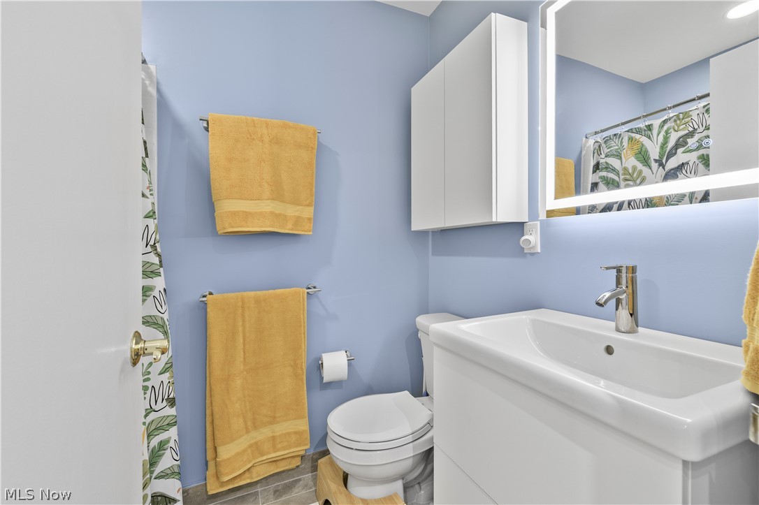 30200 Crestview Drive Bay Village OH 44140