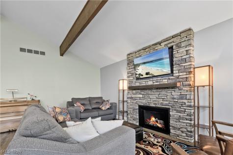 30200 Crestview Drive Bay Village OH 44140