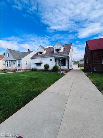 7704 Dartworth Drive Parma OH 44129