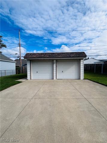 7704 Dartworth Drive Parma OH 44129