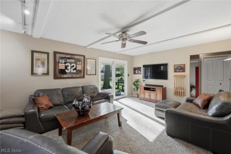 613 Welshire Drive Bay Village OH 44140