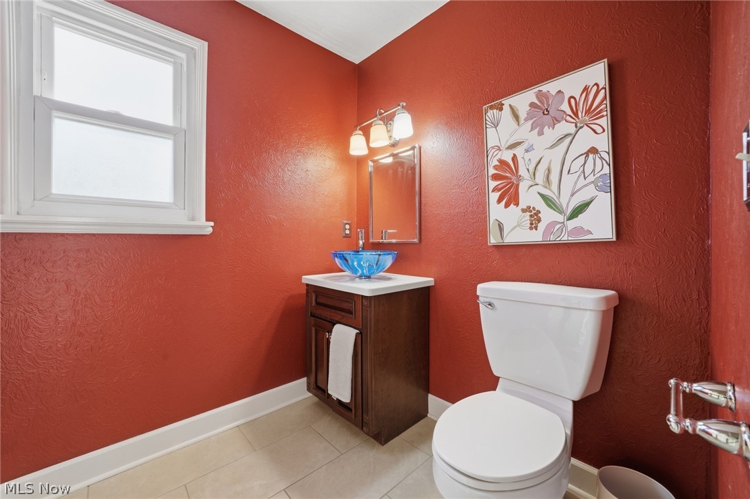 613 Welshire Drive Bay Village OH 44140