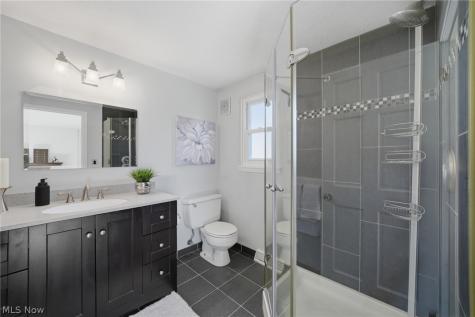 613 Welshire Drive Bay Village OH 44140