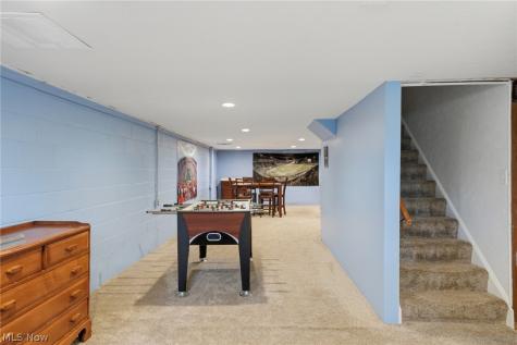 613 Welshire Drive Bay Village OH 44140