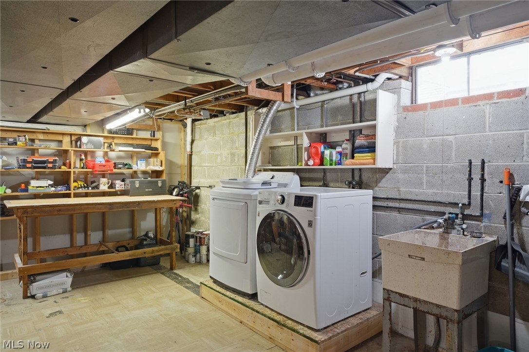 613 Welshire Drive Bay Village OH 44140