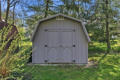 613 Welshire Drive Bay Village OH 44140