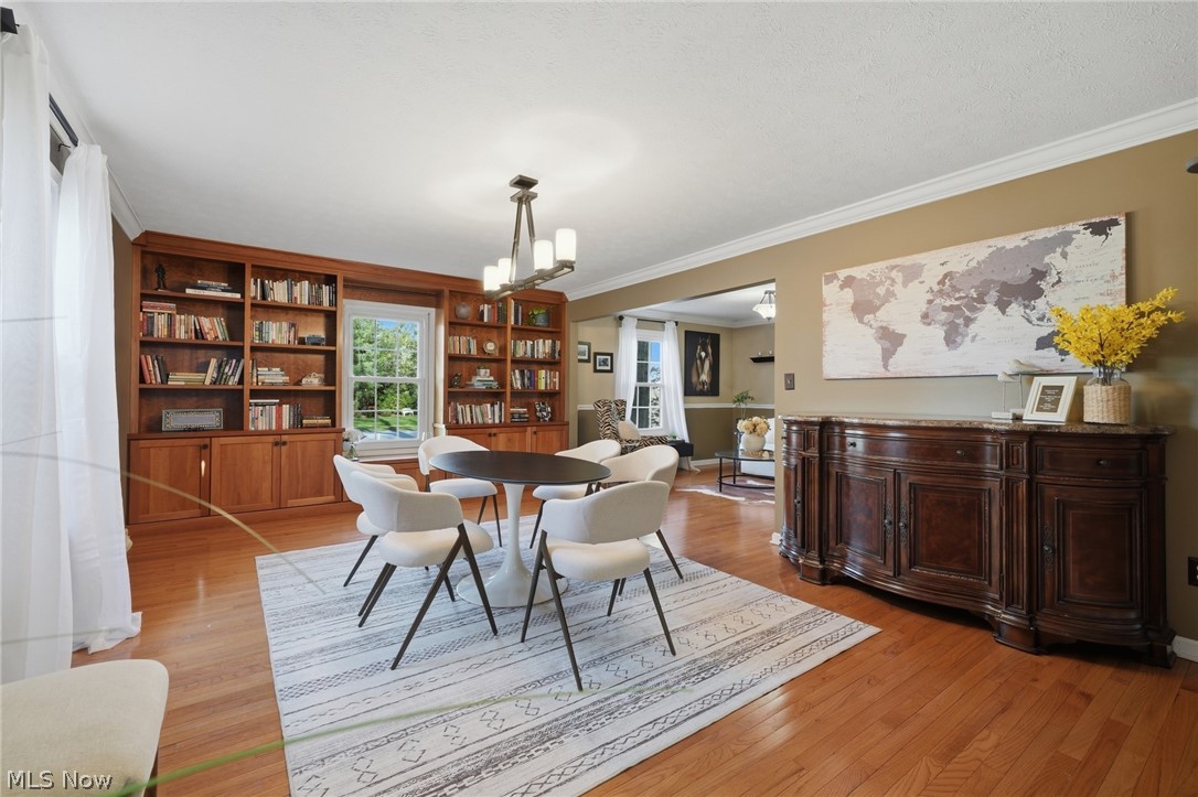 613 Welshire Drive Bay Village OH 44140