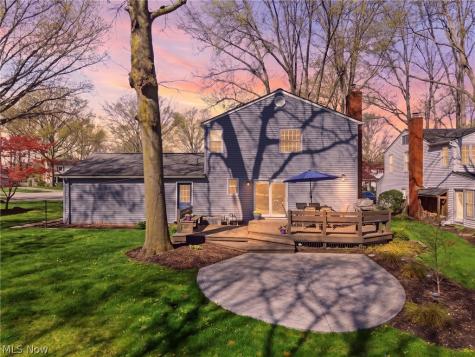 613 Welshire Drive Bay Village OH 44140