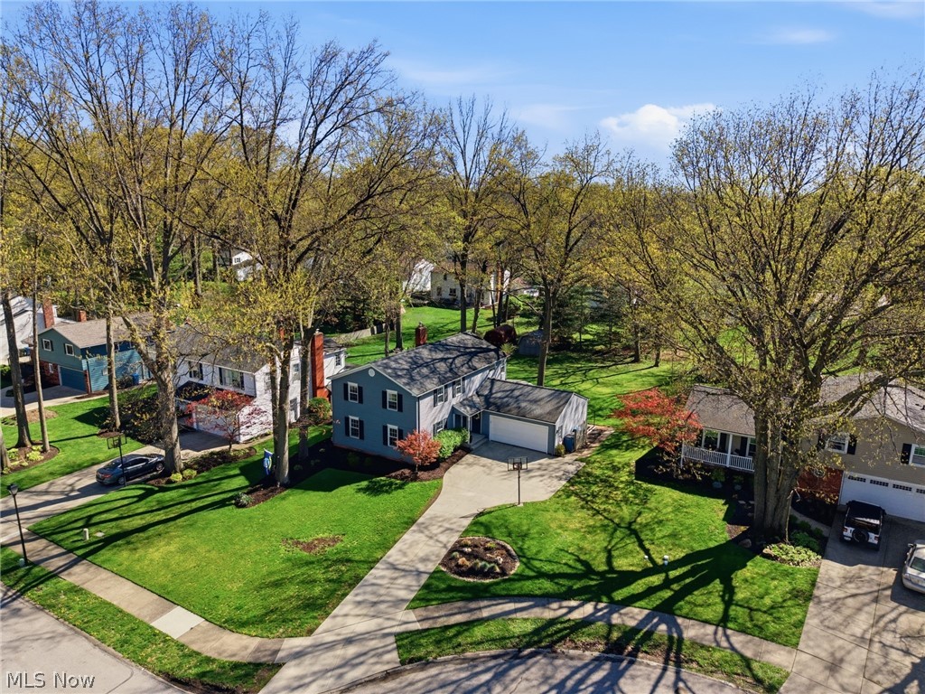 613 Welshire Drive Bay Village OH 44140
