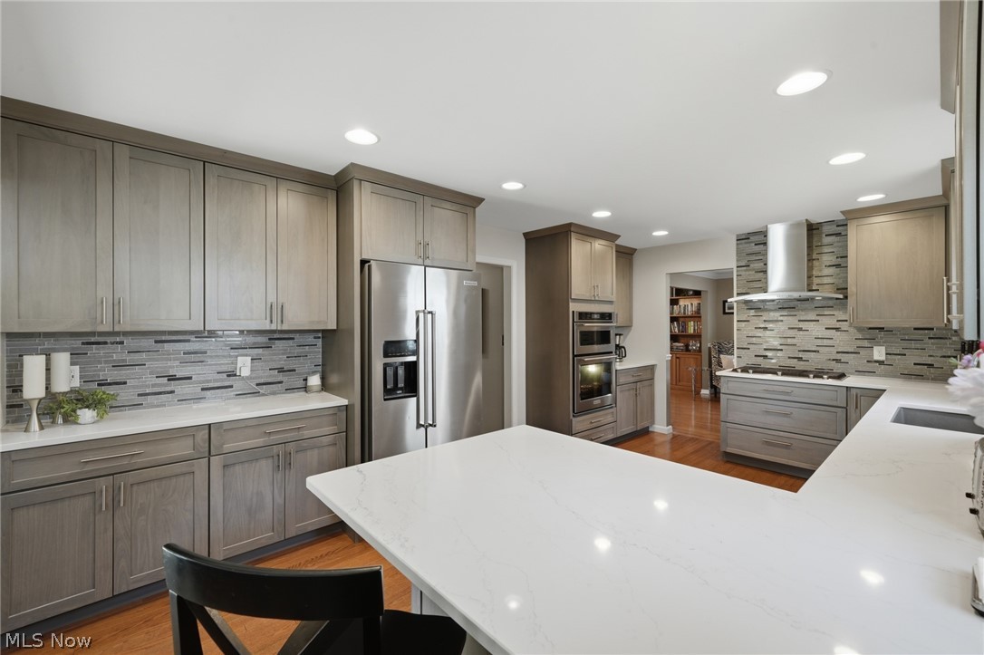 613 Welshire Drive Bay Village OH 44140