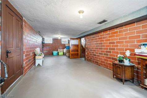 3389 W 132nd Street Cleveland OH 44111