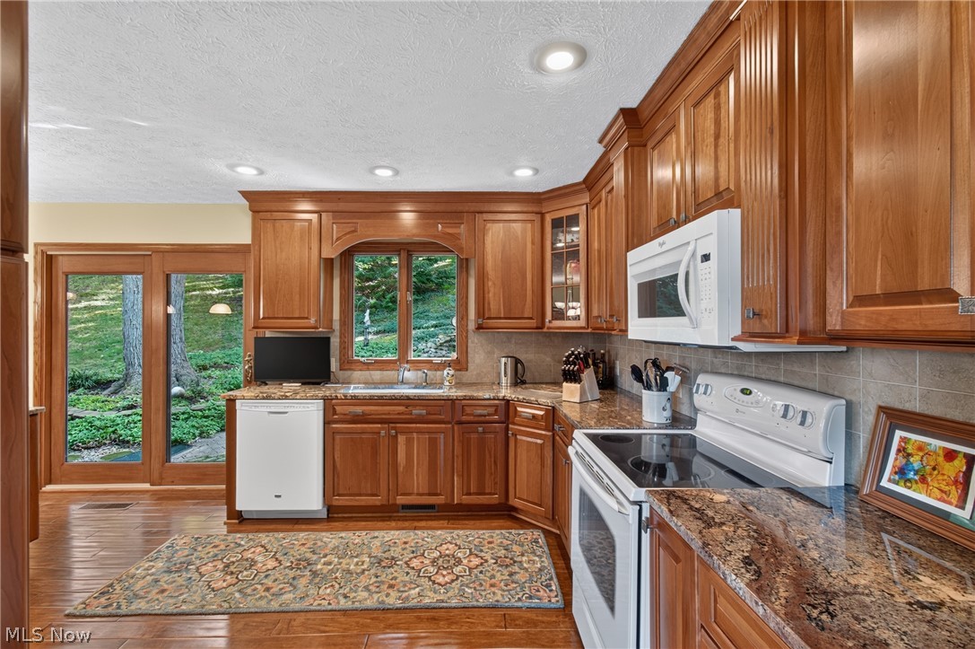 12574 Islandview Avenue NW Uniontown OH 44685