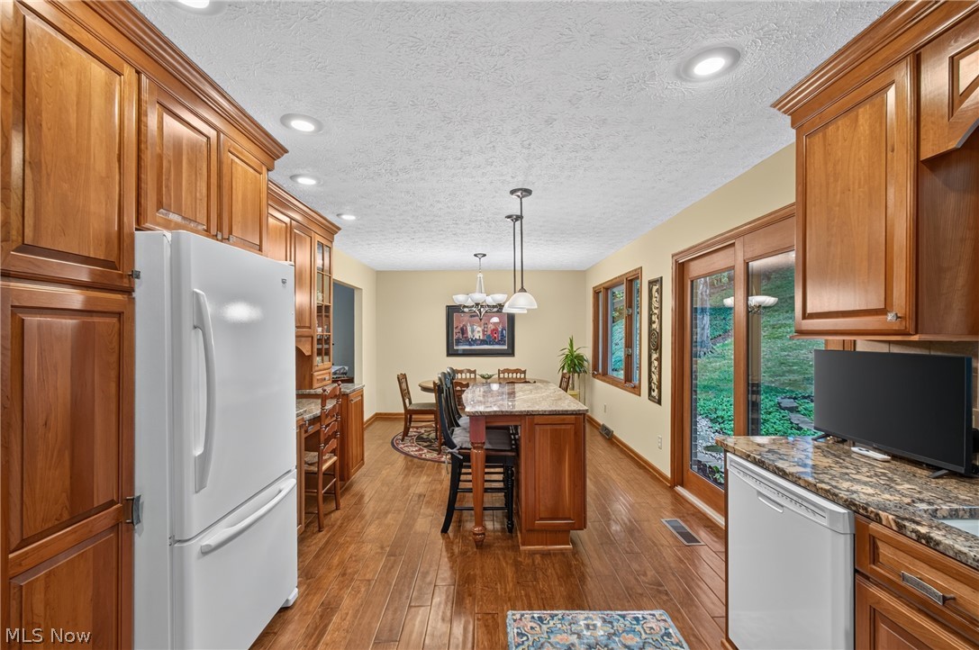 12574 Islandview Avenue NW Uniontown OH 44685