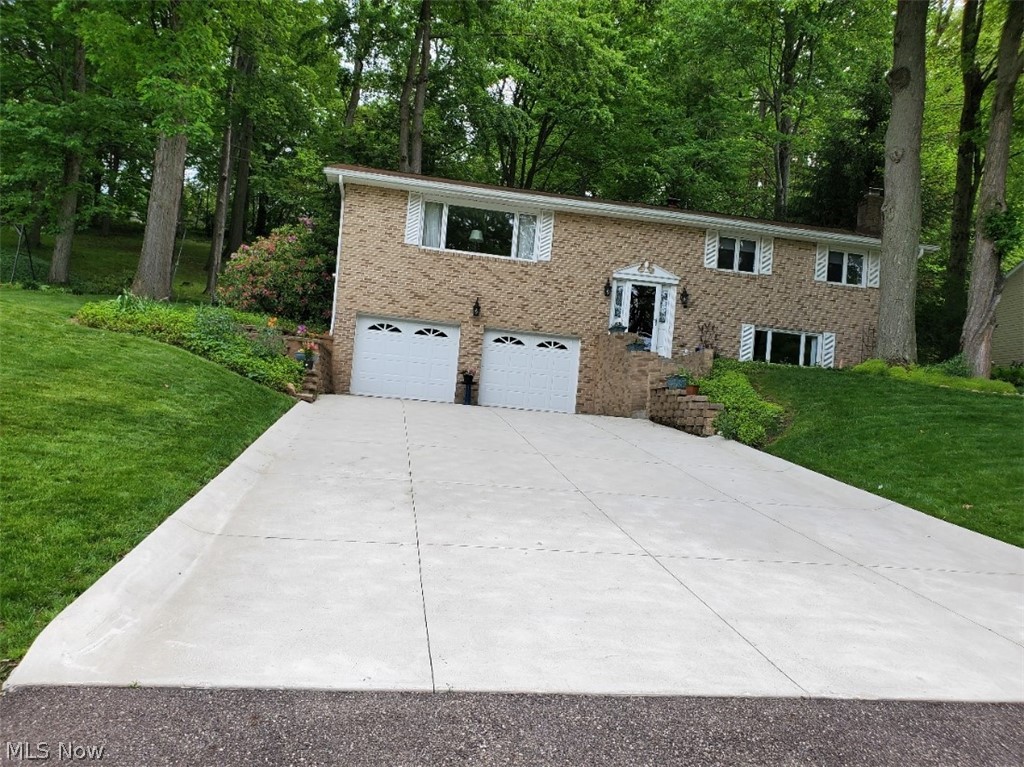 12574 Islandview Avenue NW Uniontown OH 44685